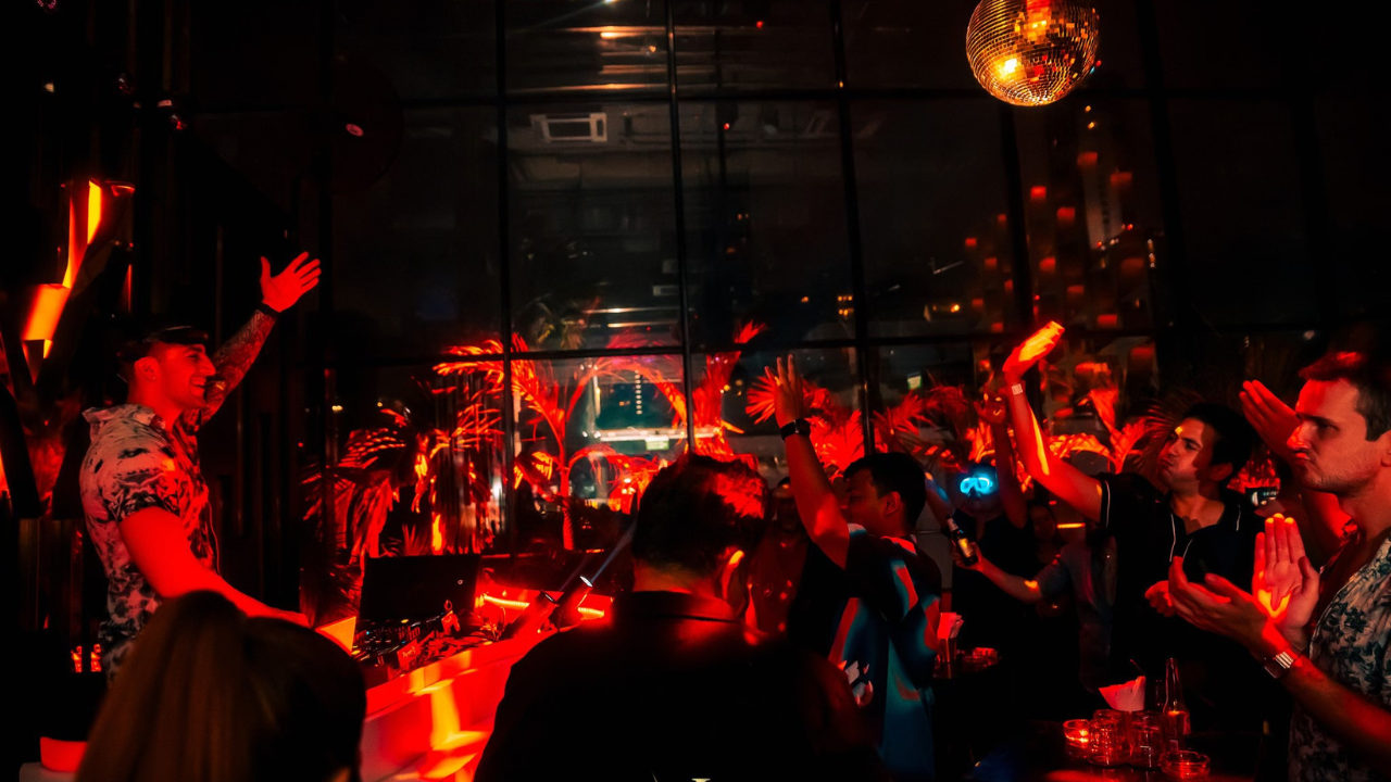 Memorable group picture of backpackers and expats partying in Bangkok
